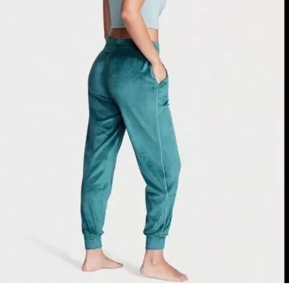 VICTORIA SECRET • Women’s On Point Luxe Teal Green Velour Diamanté Sweatpants
